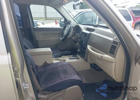 2010 Jeep Liberty Sport from USA, damaged, VIN 1J4PN2GK7AW143877